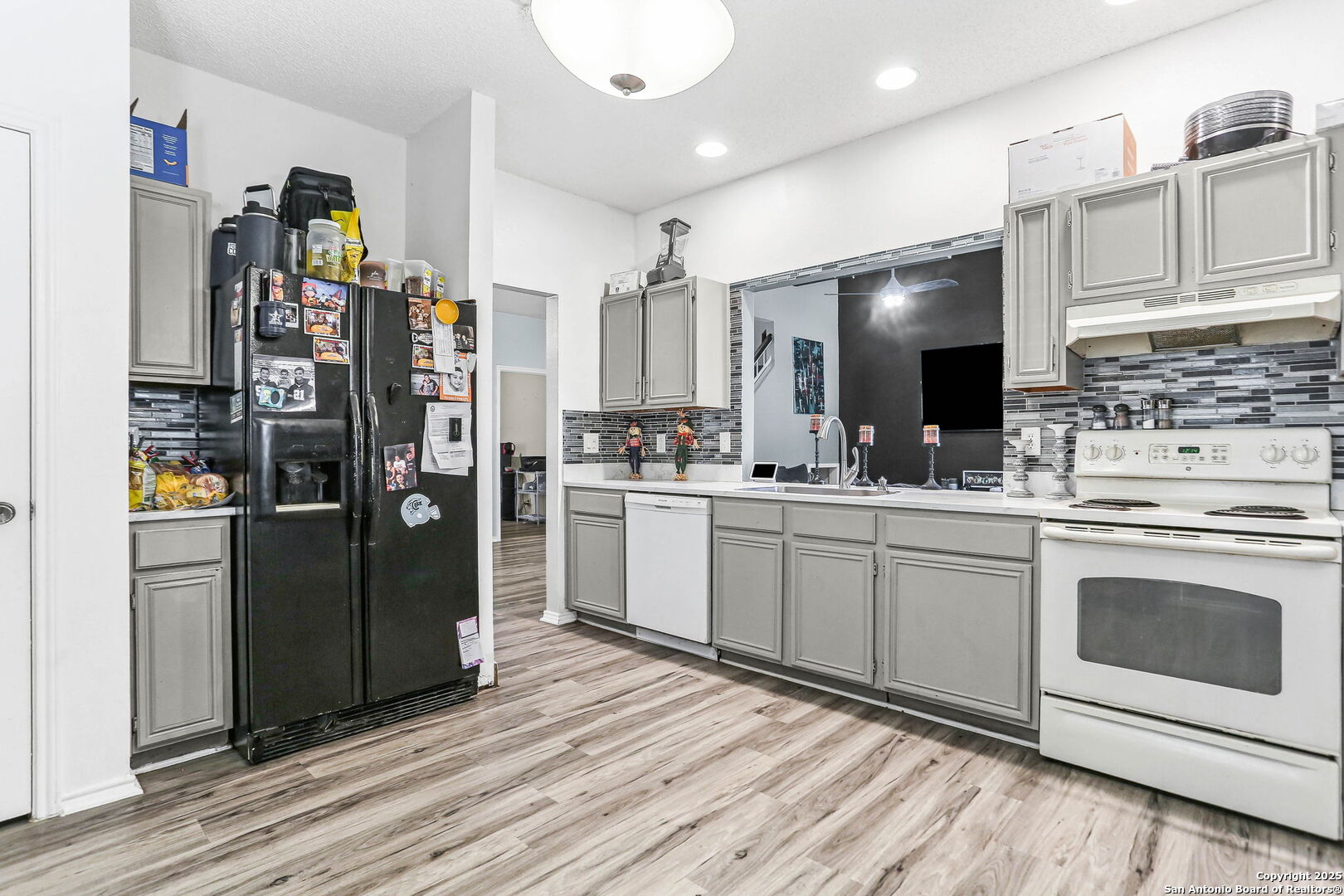 property viewer photo 7