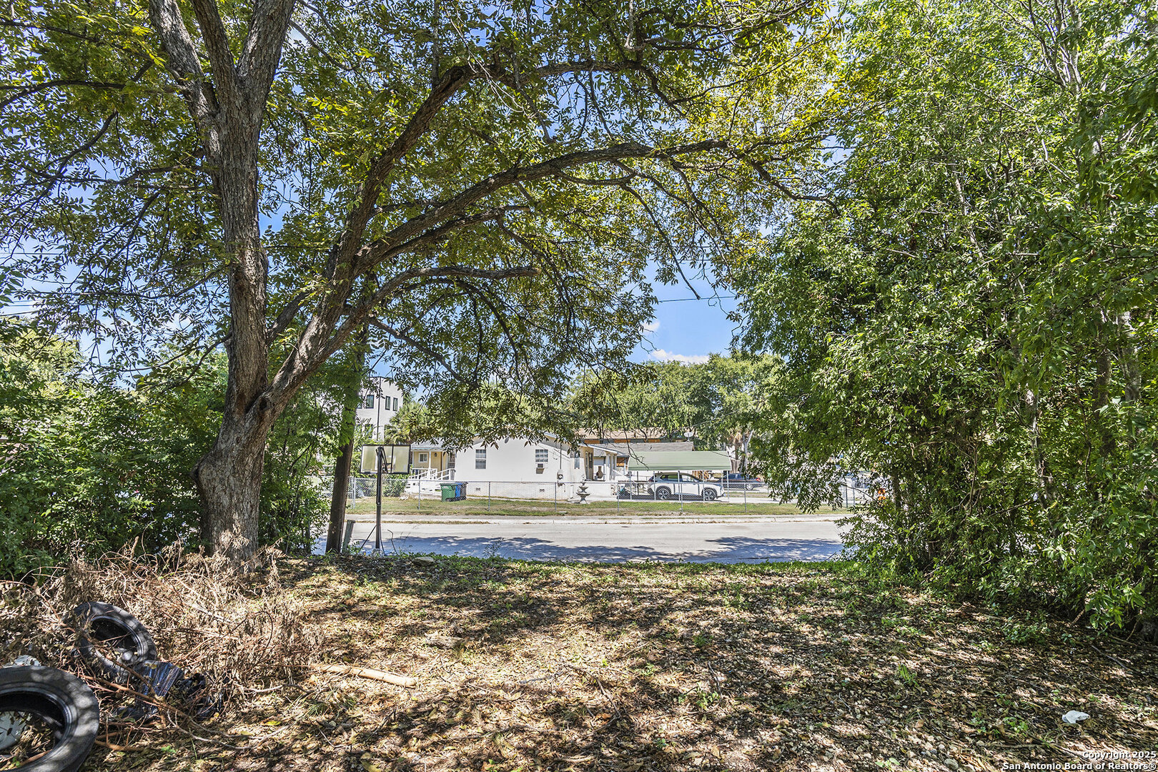 main property photo 24