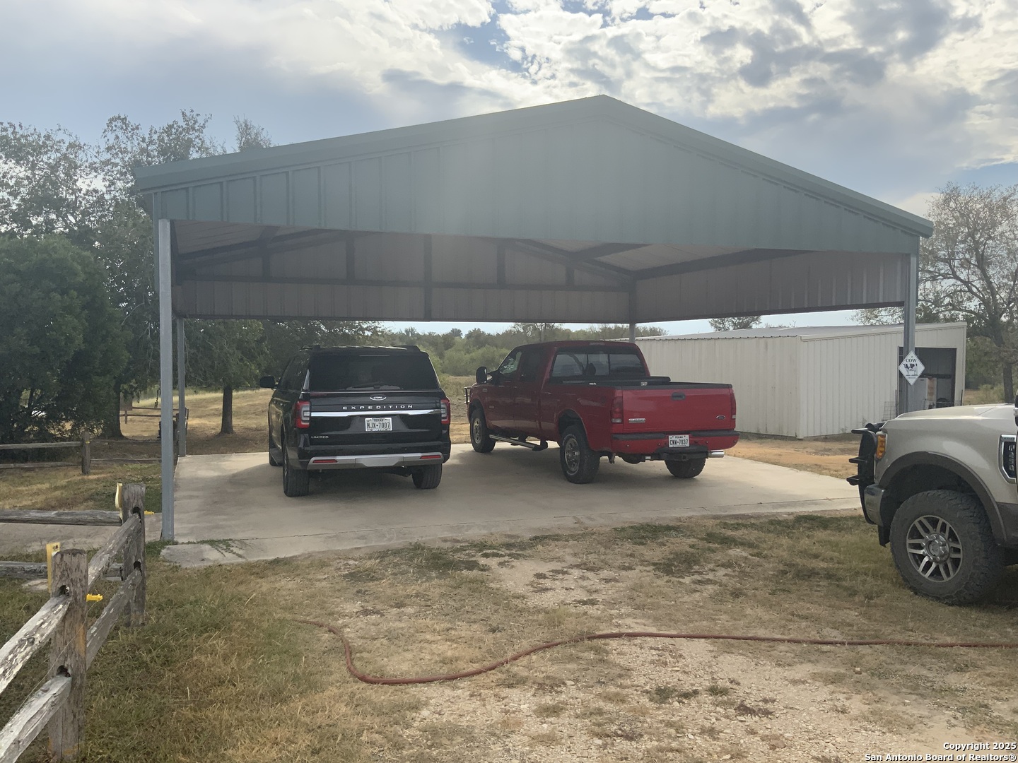 main property photo 45