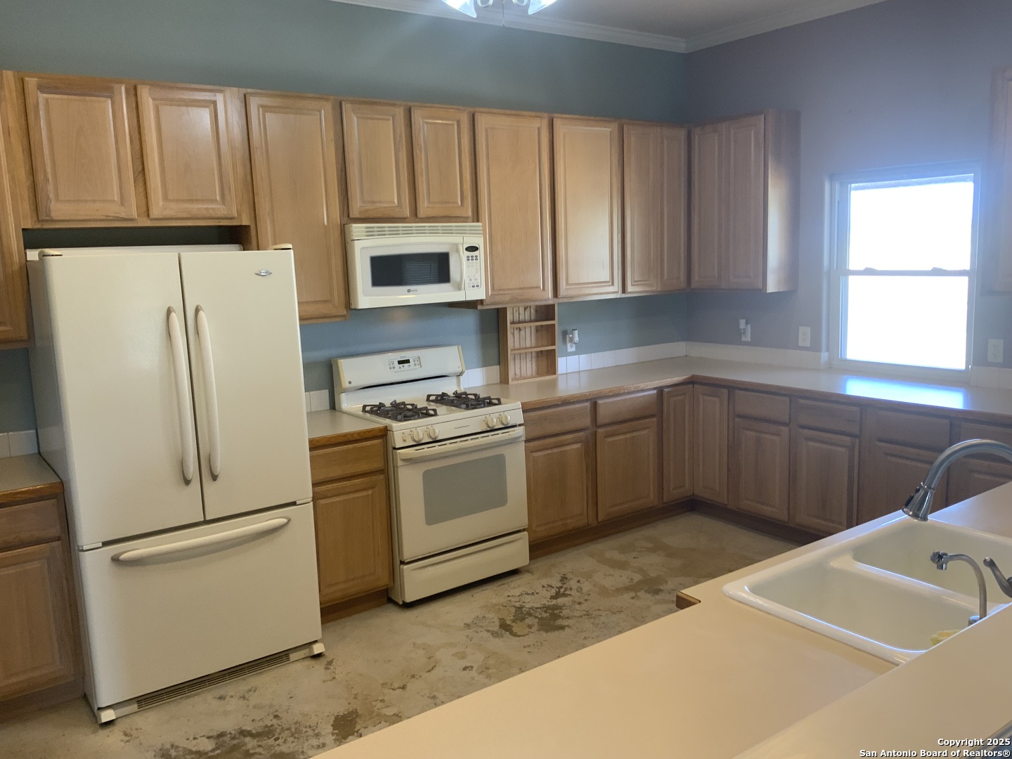 main property photo 6