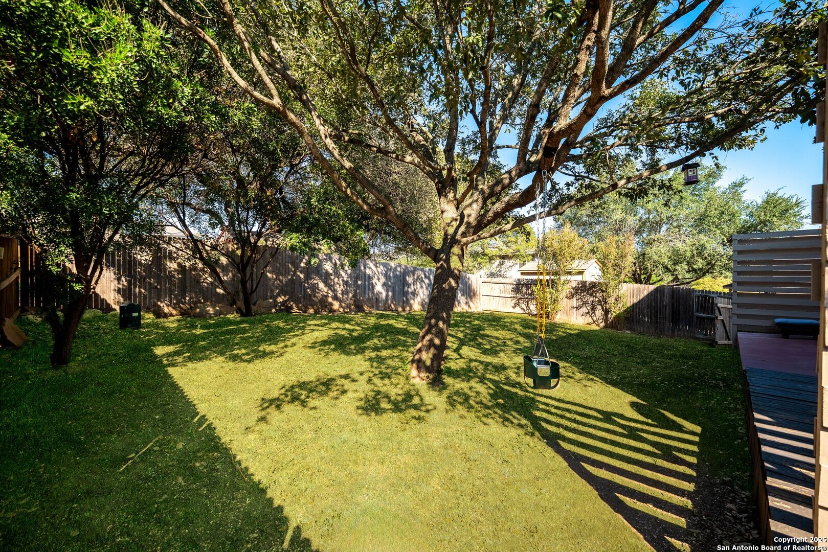 main property photo 28