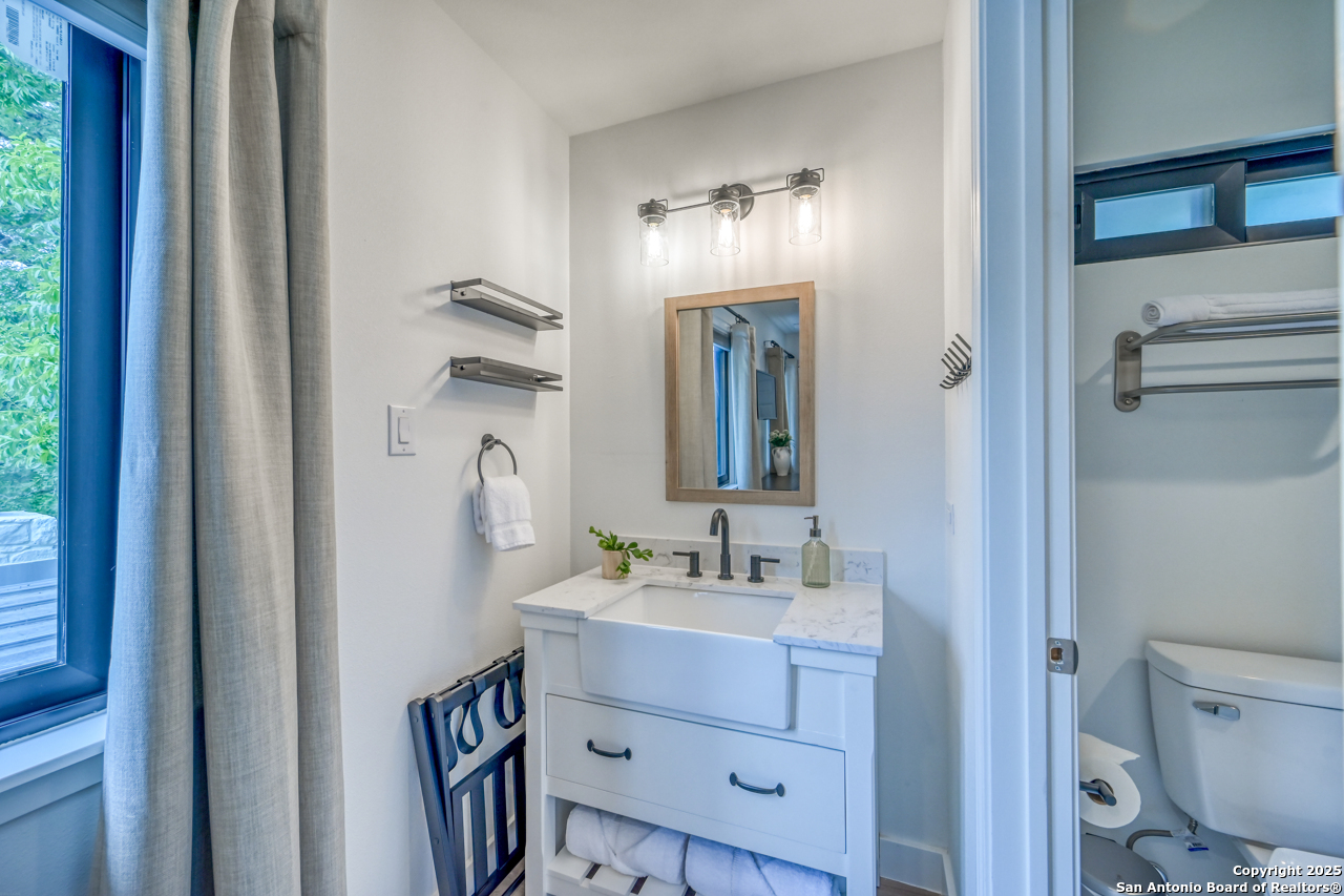 main property photo 50