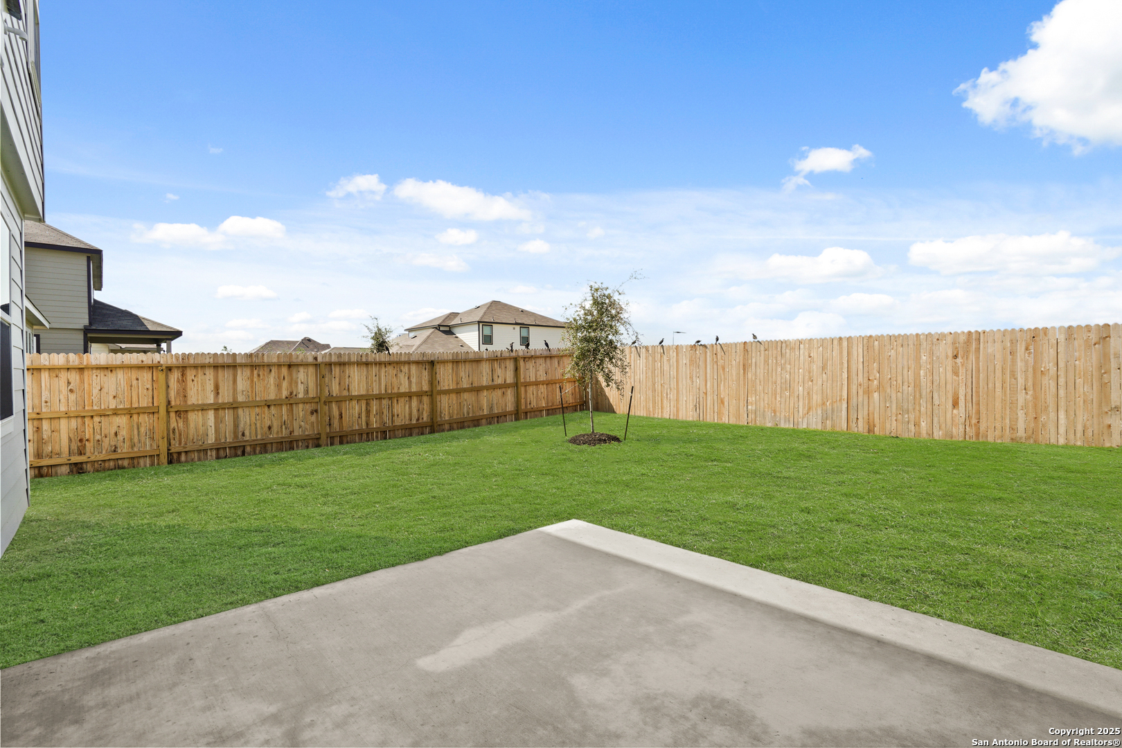 main property photo 23