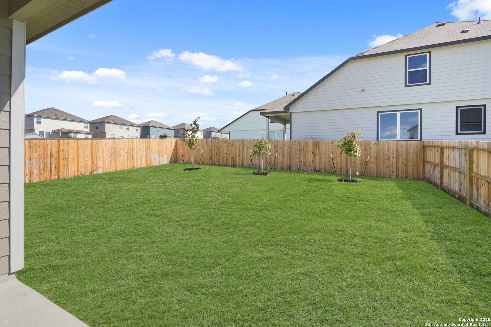 main property photo 23
