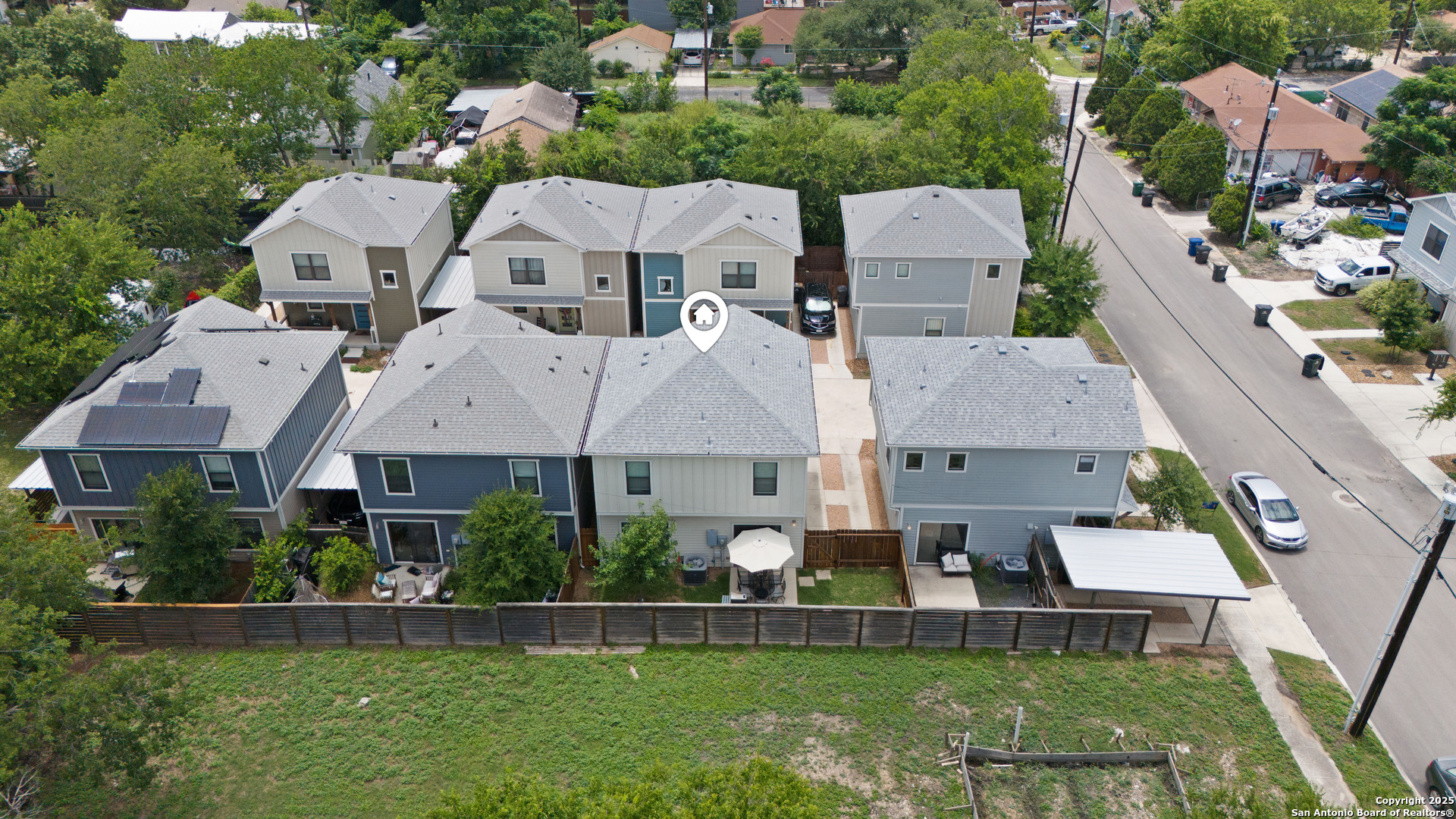 main property photo 28