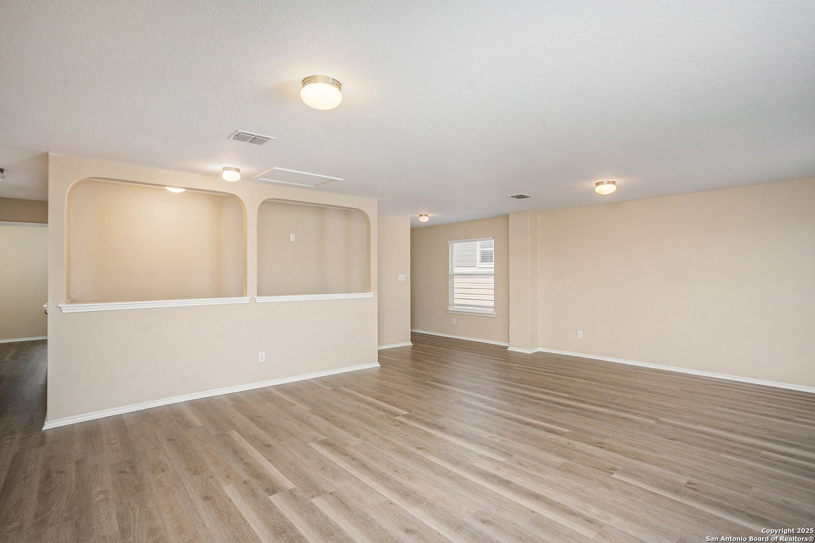 property viewer photo 6