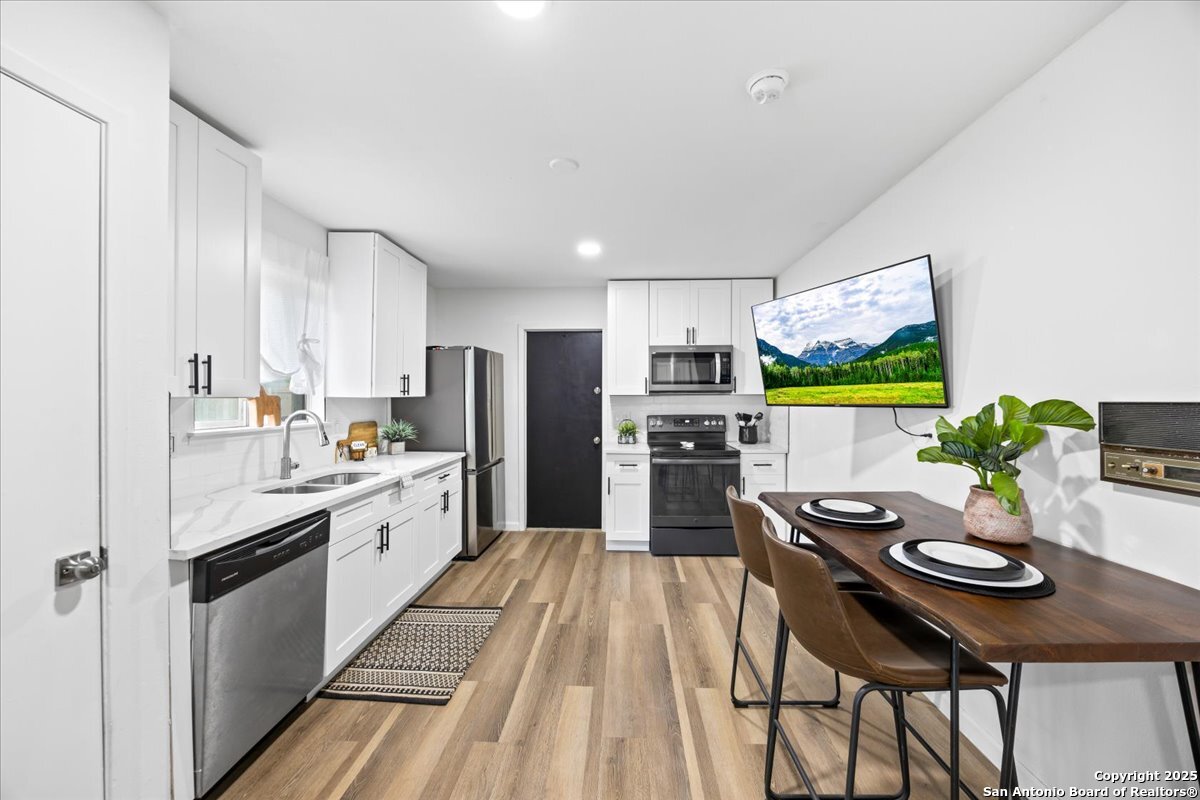 property viewer photo 10