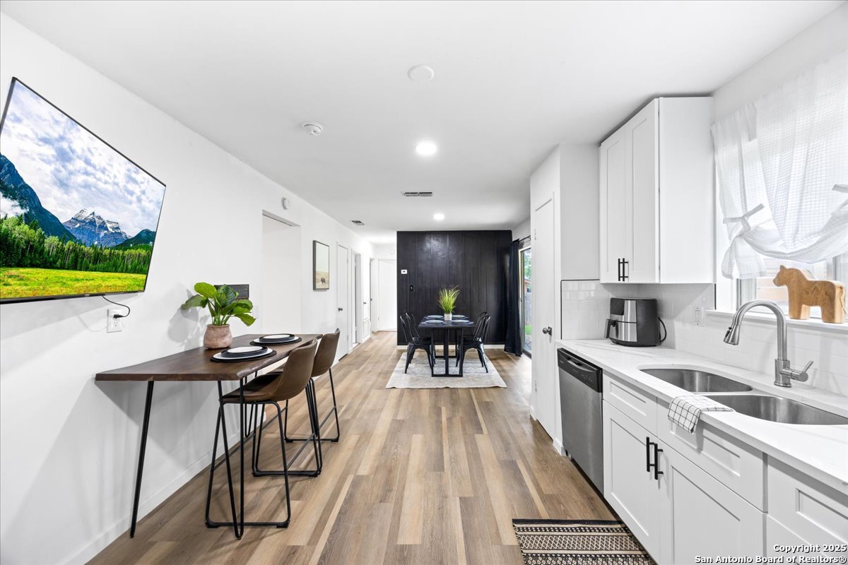 property viewer photo 11
