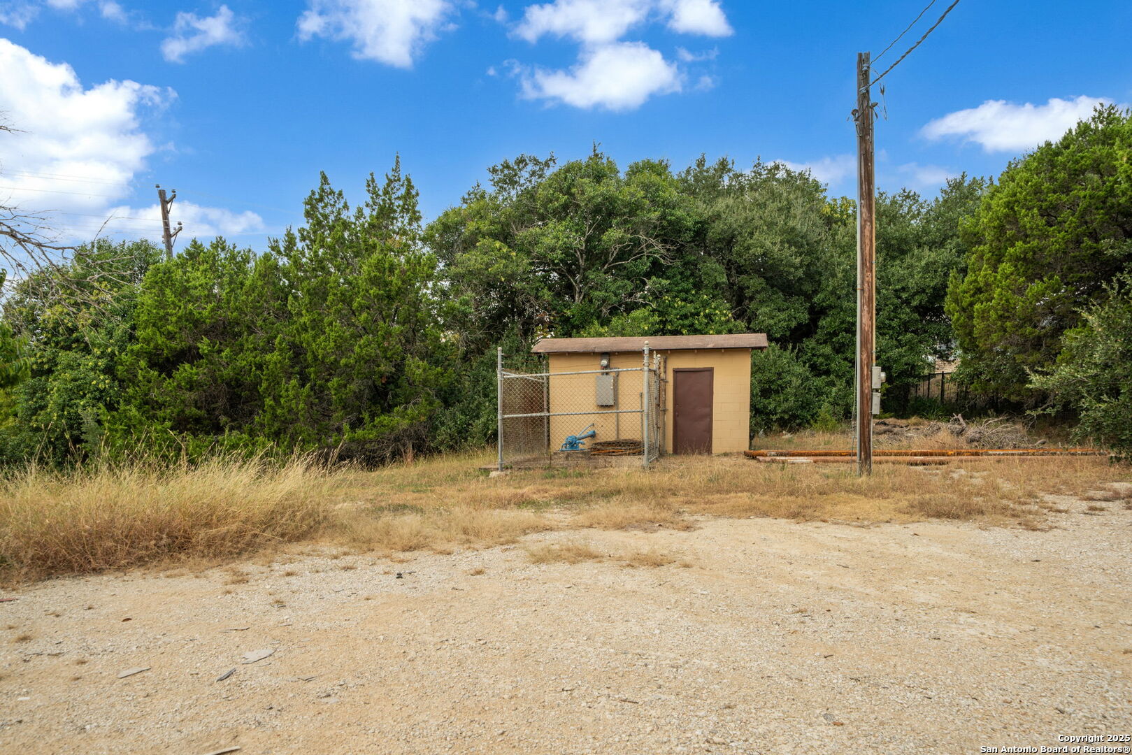 main property photo 44