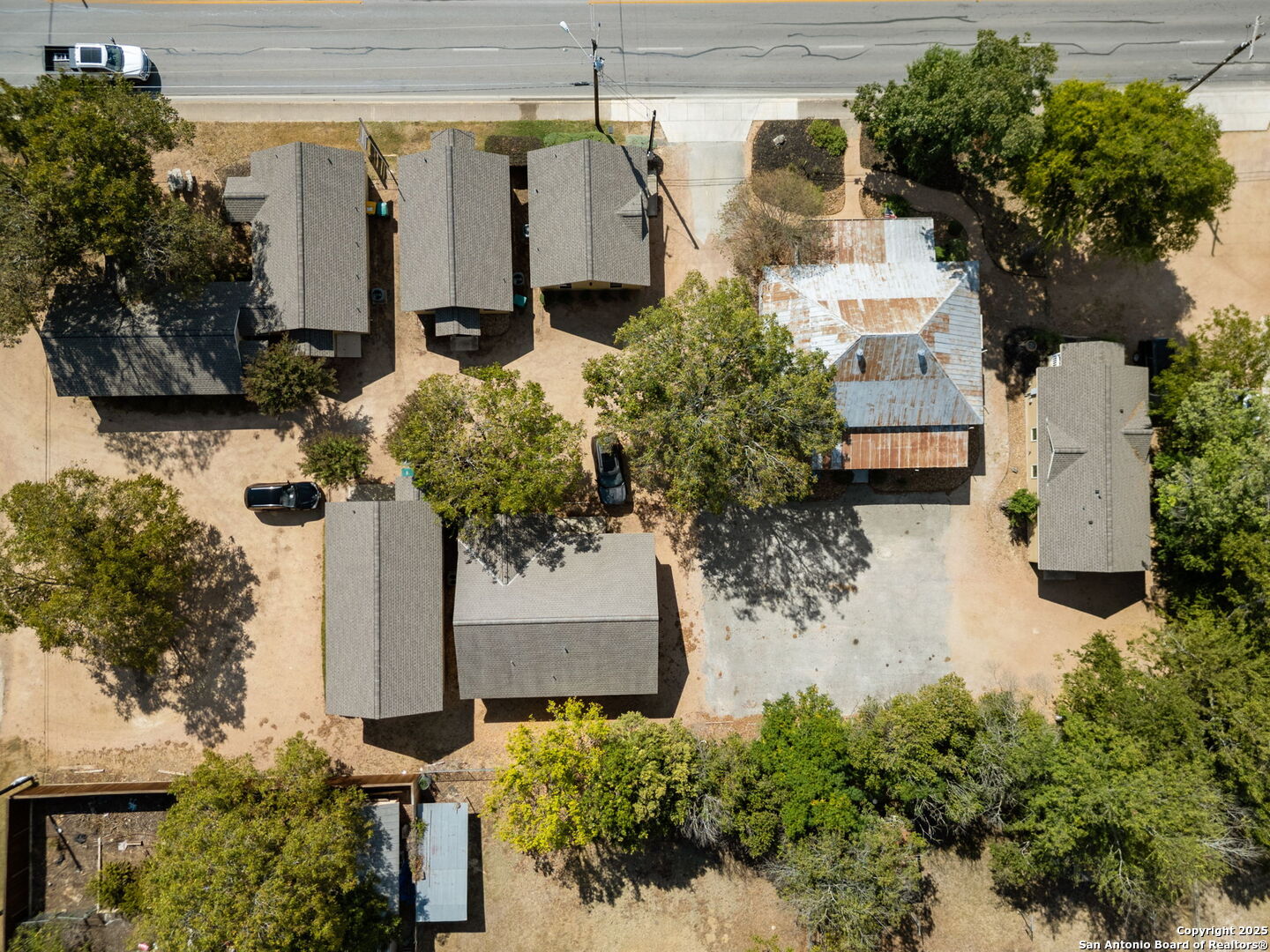 main property photo 43