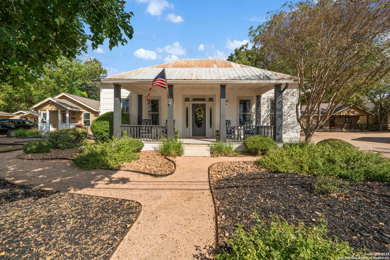 main property photo 9