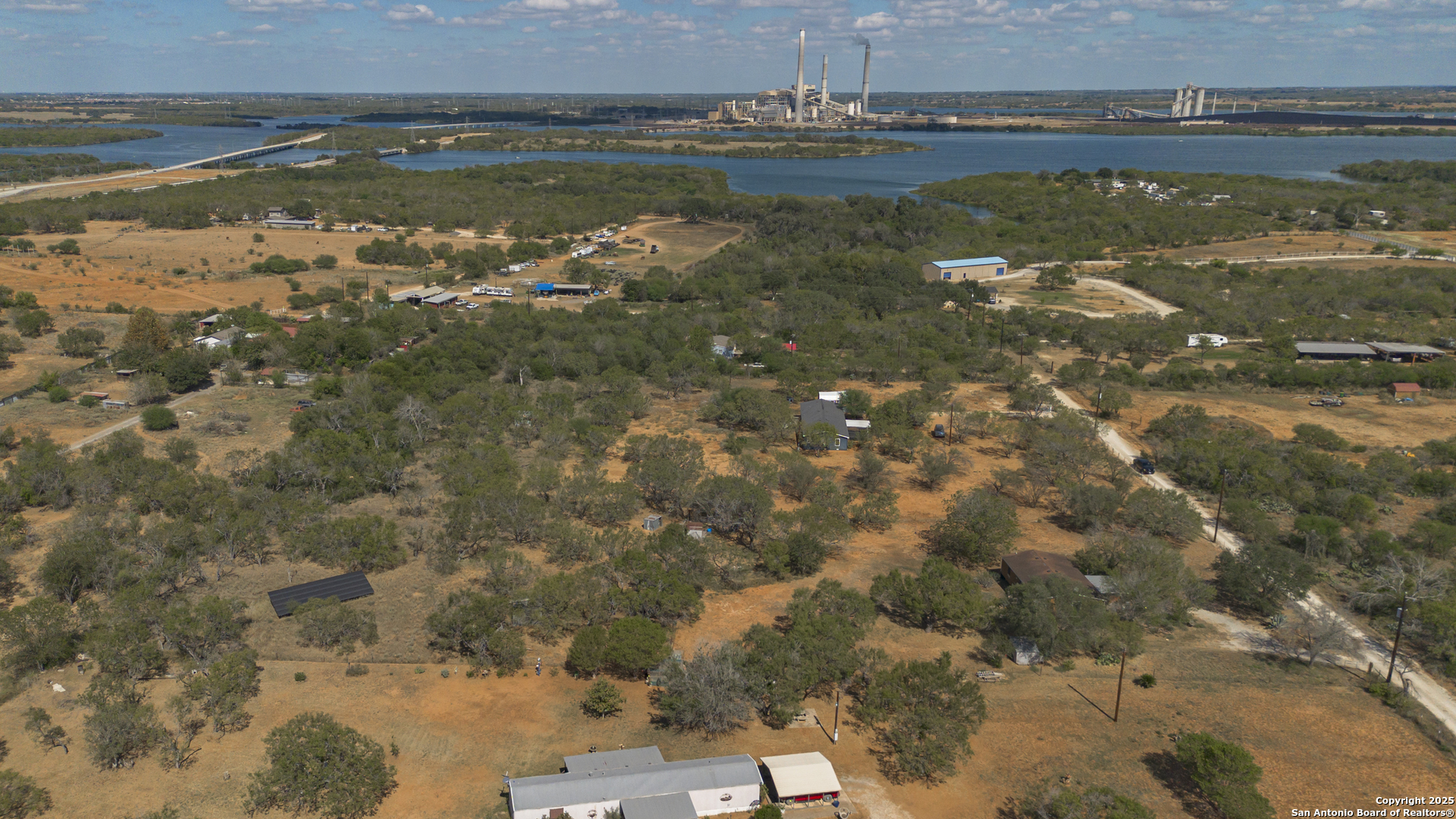 main property photo 30