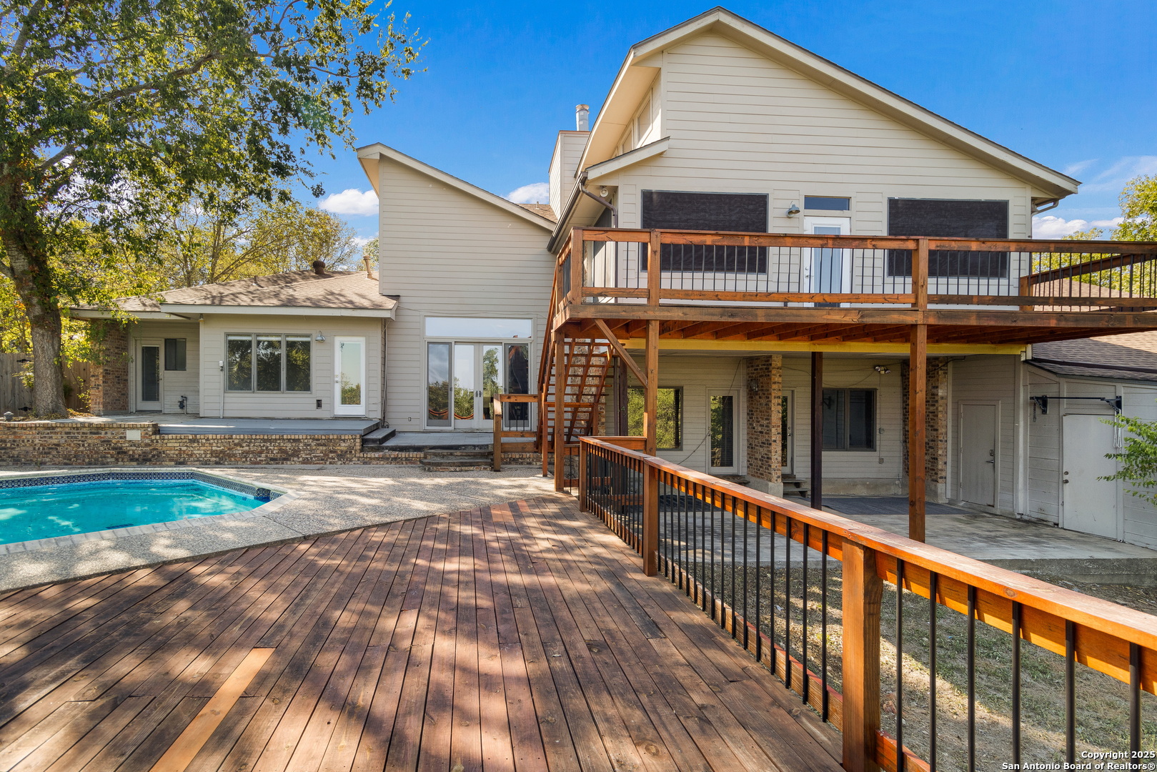 main property photo 41