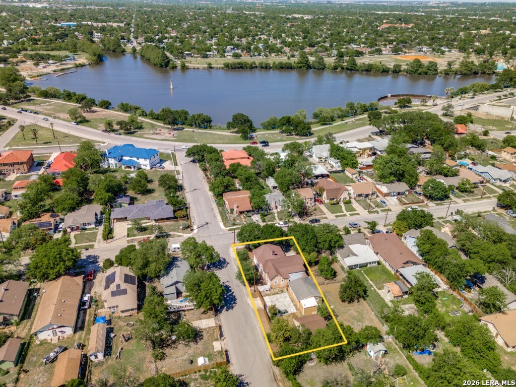 main property photo 20