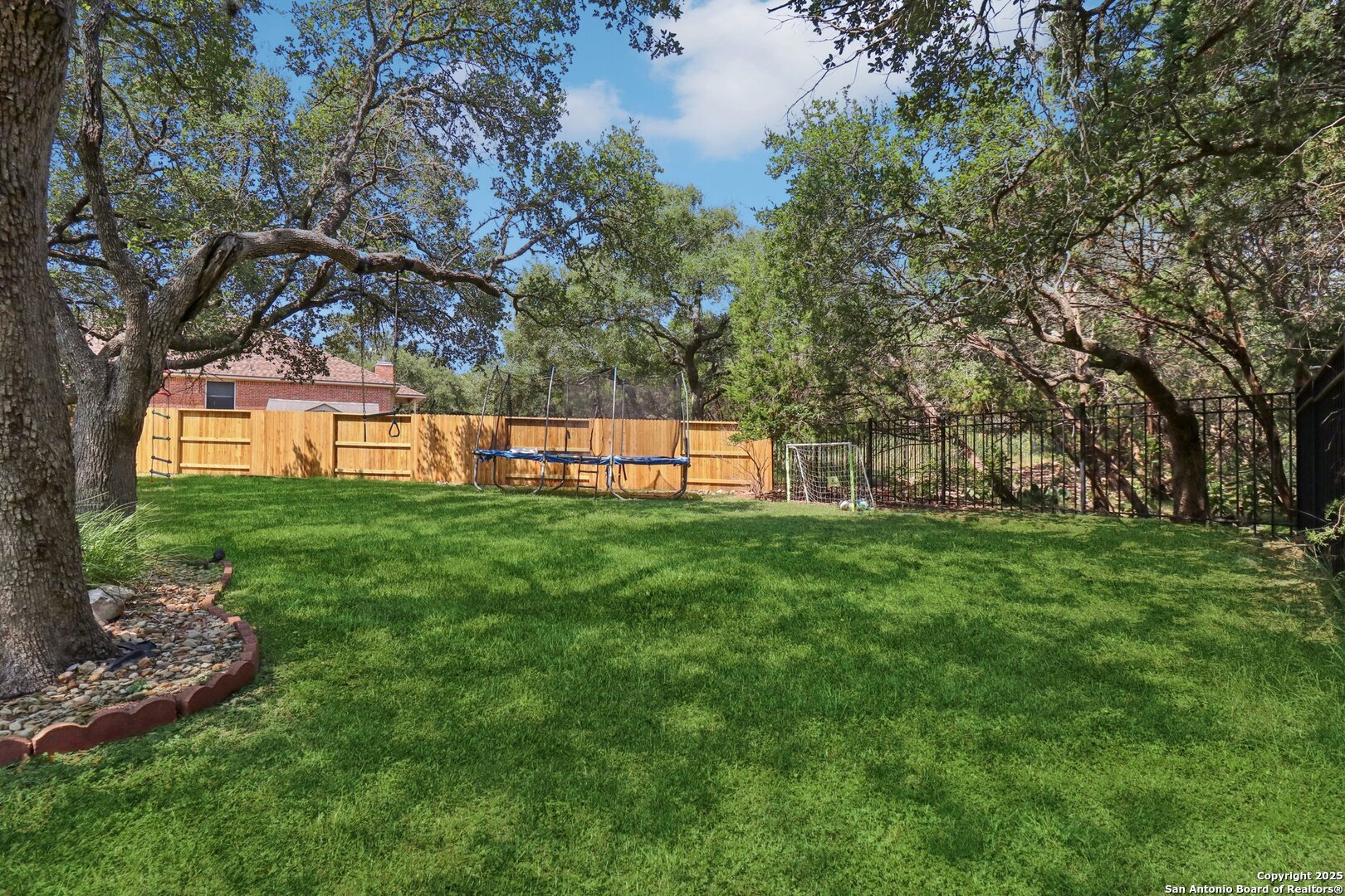 main property photo 22