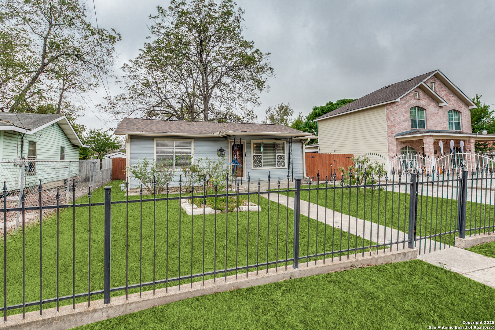 main property photo 2