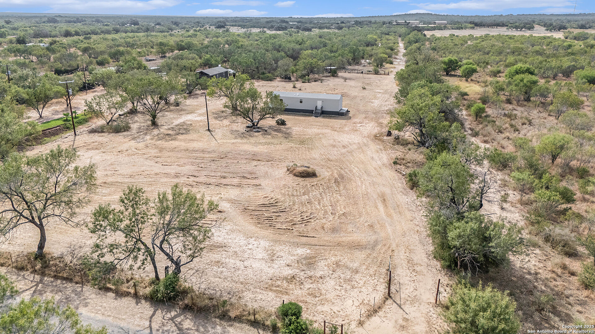 main property photo 34