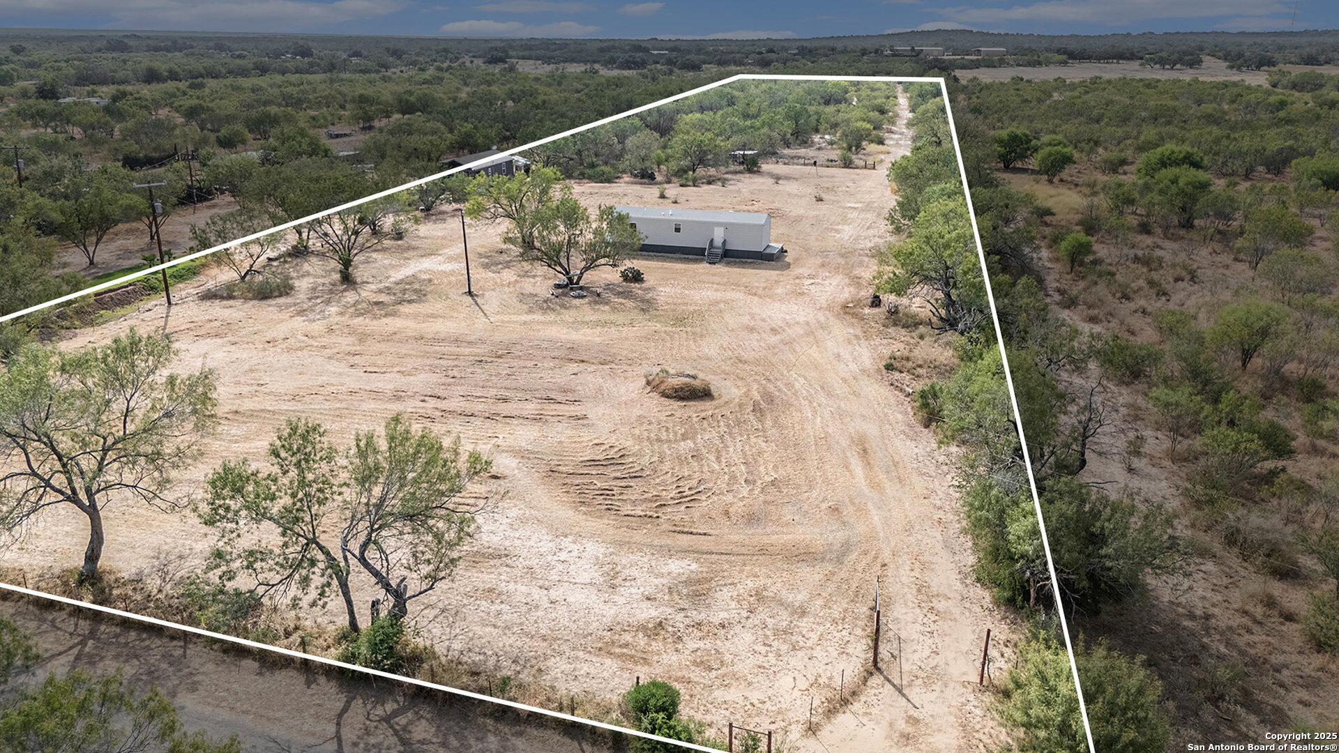 main property photo 40