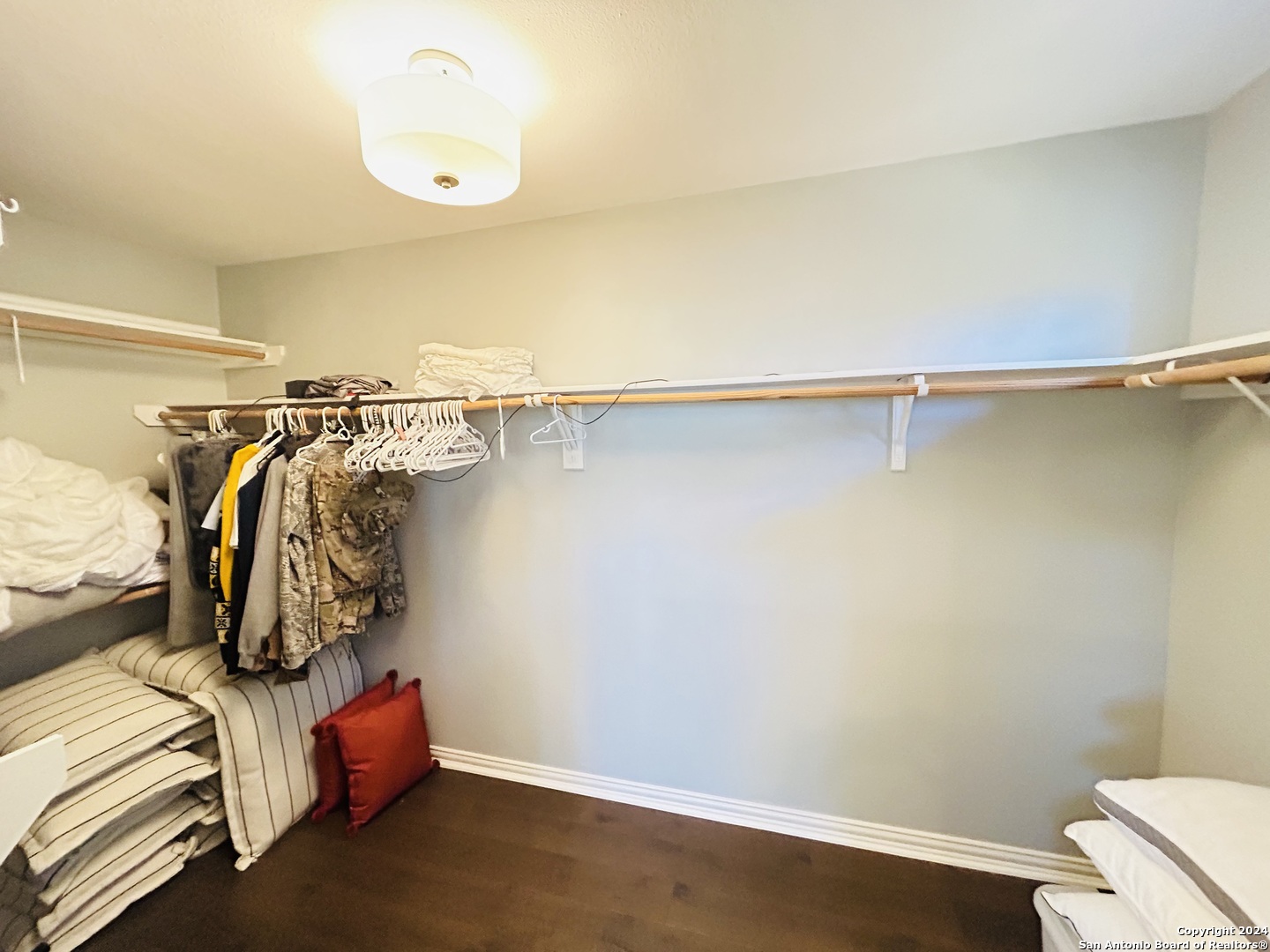 property viewer photo 17