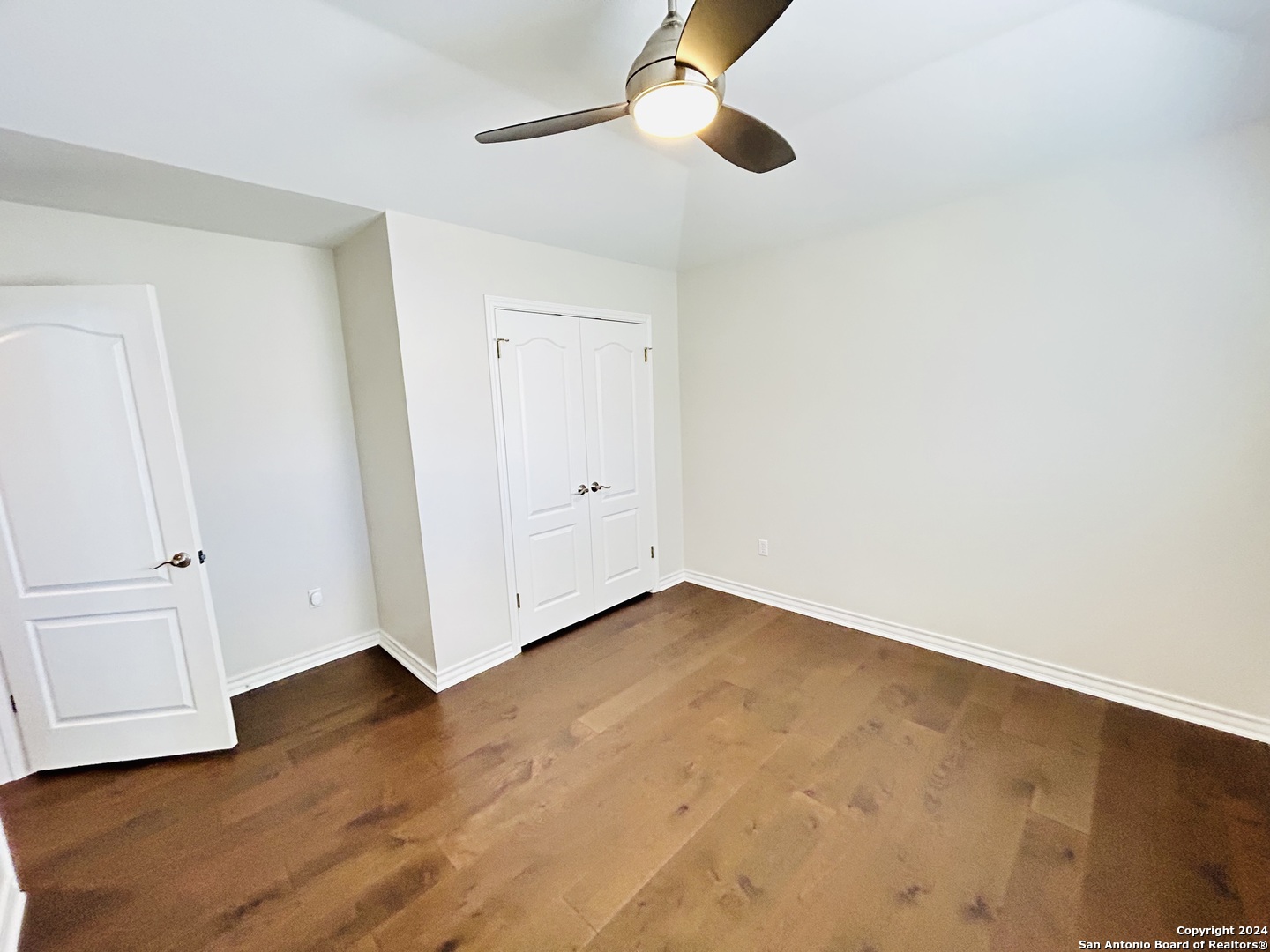 property viewer photo 22