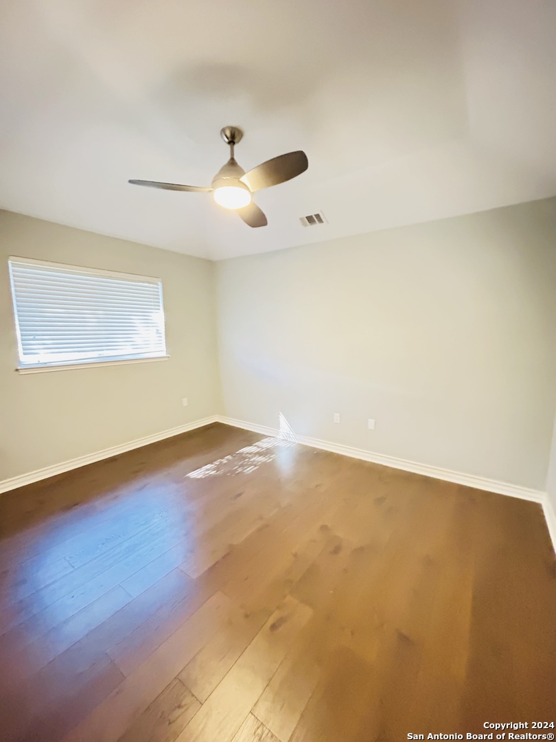 property viewer photo 23
