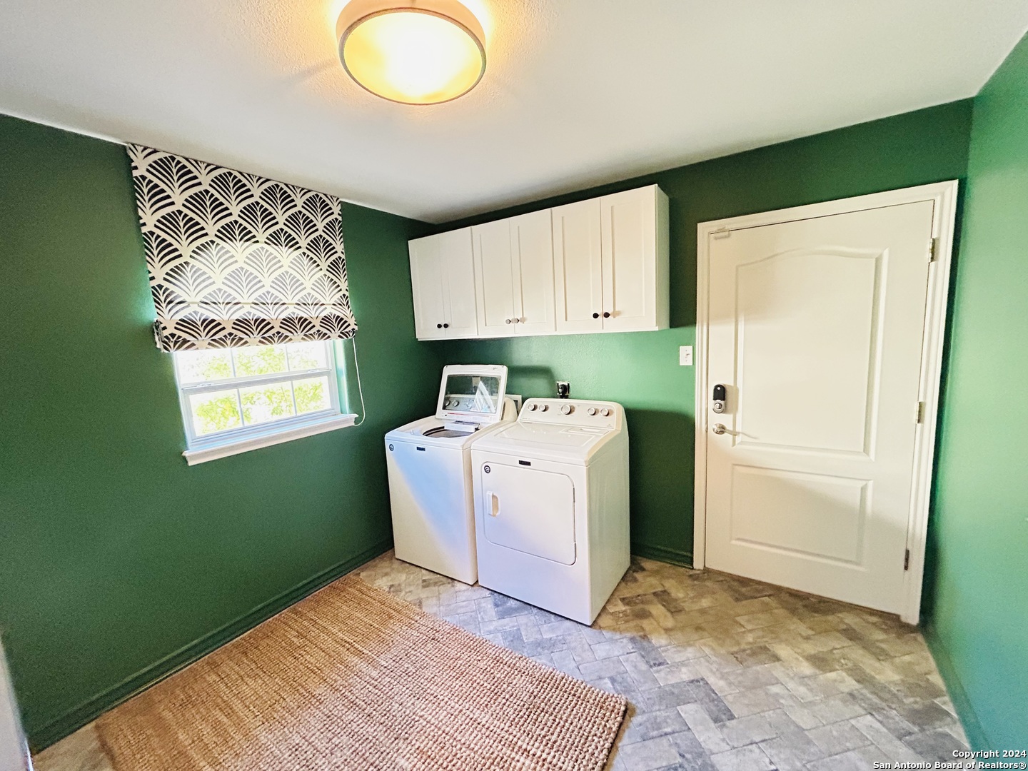 property viewer photo 25