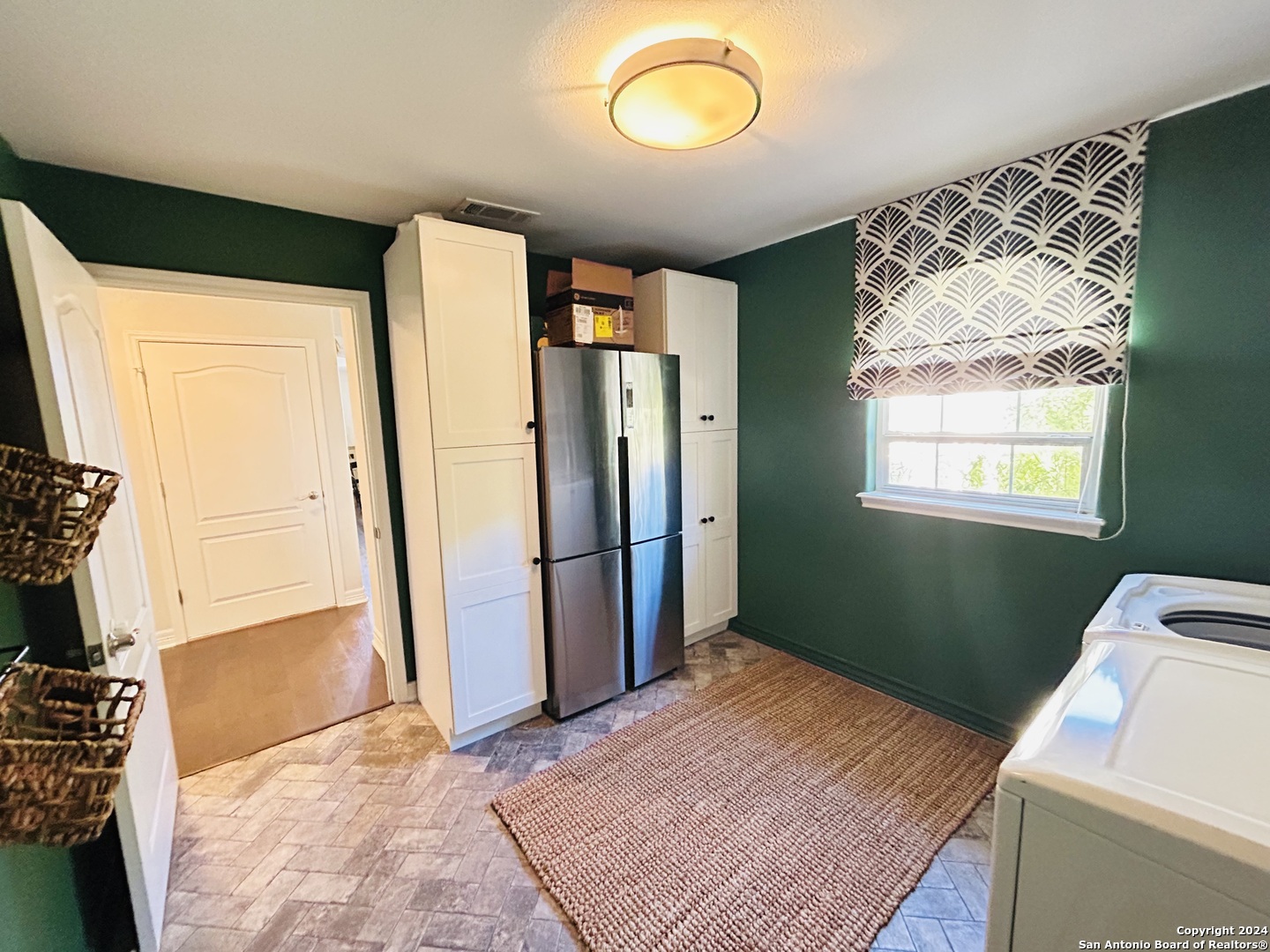 property viewer photo 26
