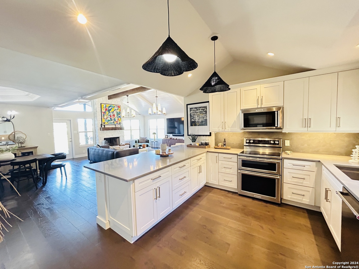 property viewer photo 4