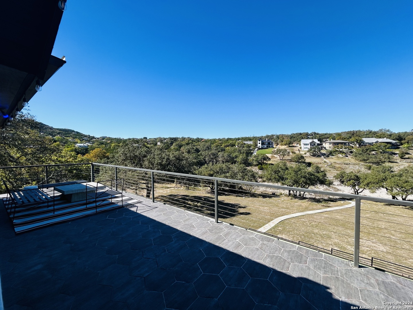 property viewer photo 42
