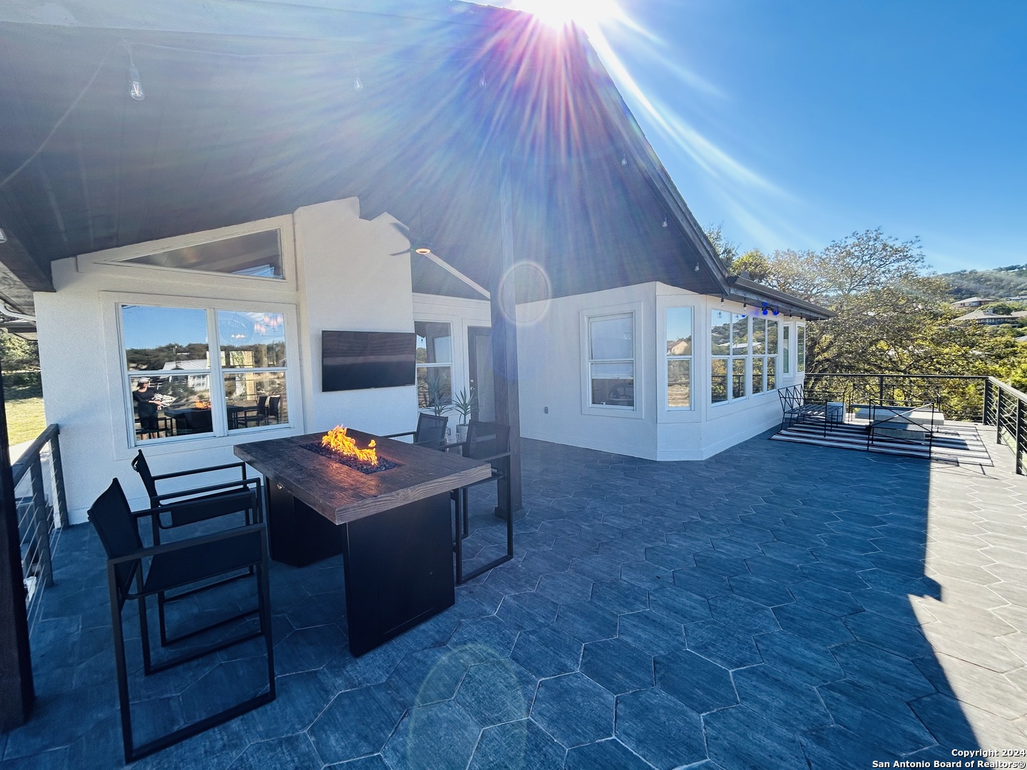 property viewer photo 44
