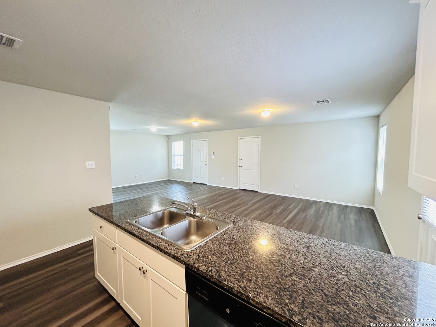 property viewer photo 1