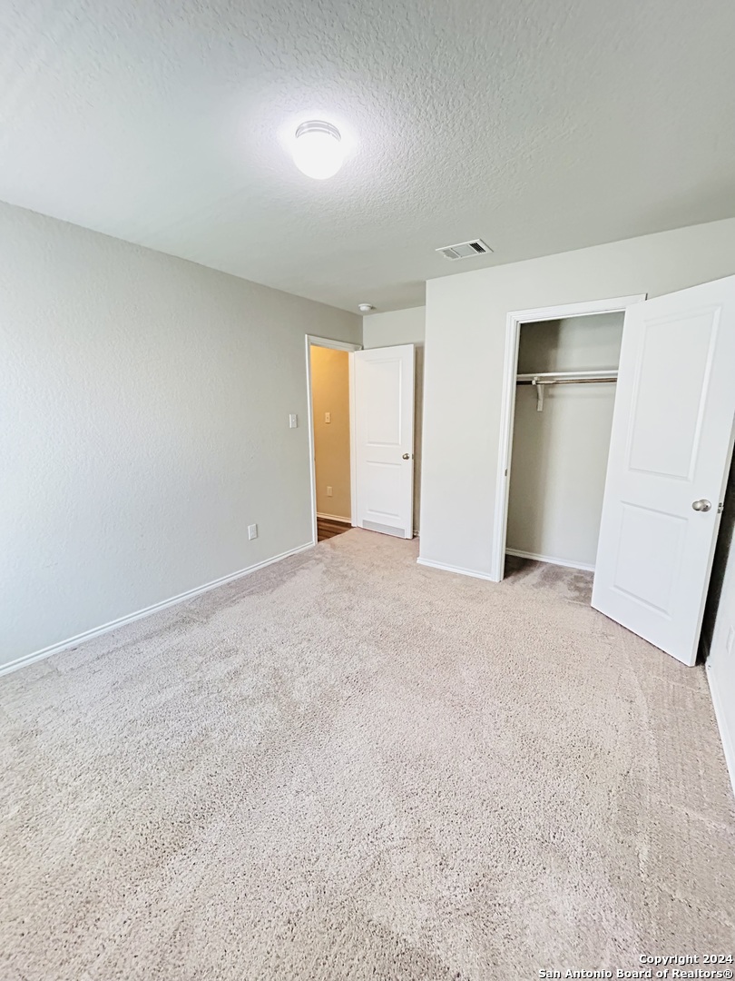 property viewer photo 12