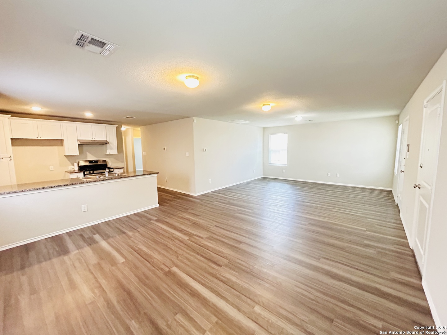 property viewer photo 3