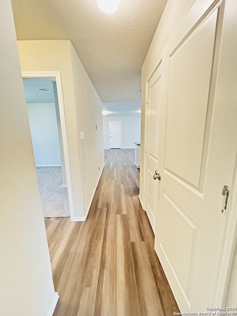 property viewer photo 6