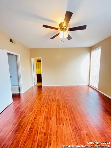 property viewer photo 3