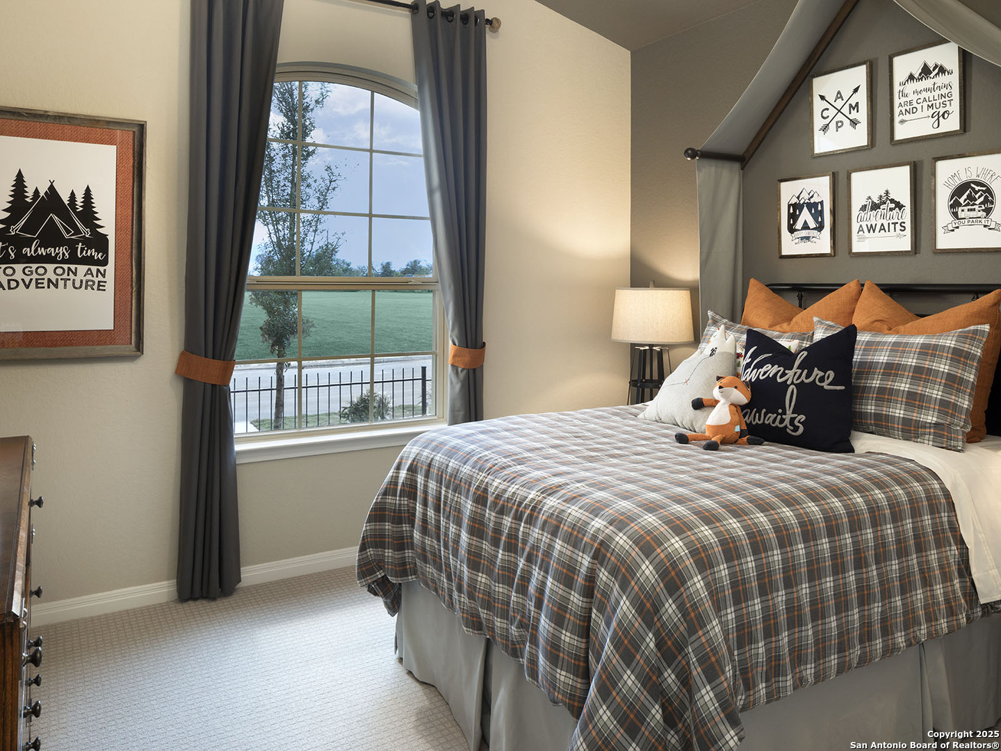 property viewer photo 3