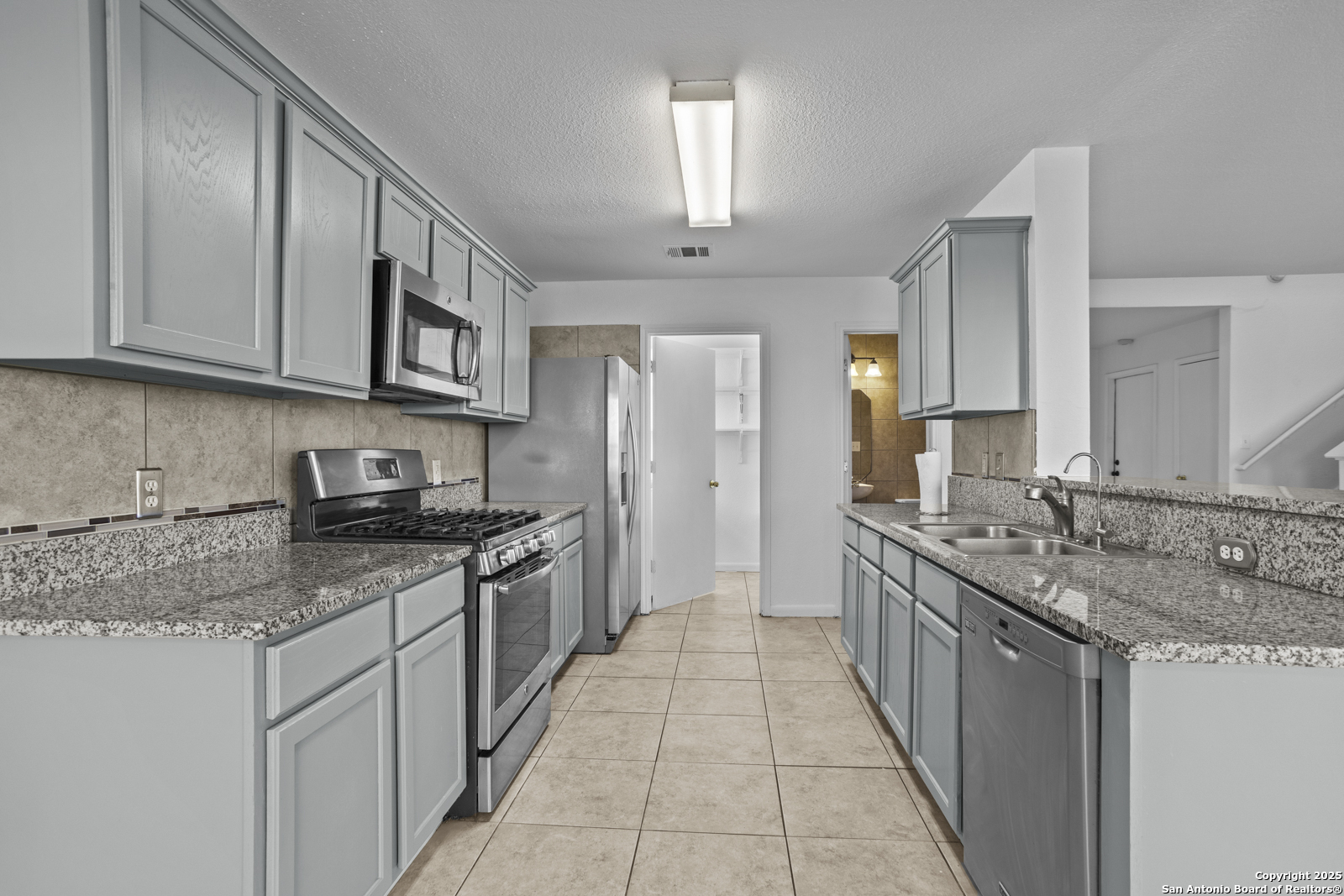 property viewer photo 10