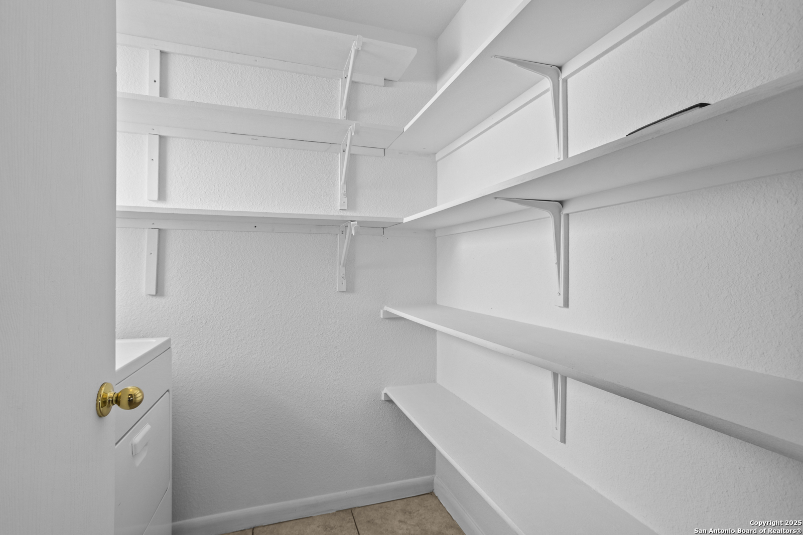 property viewer photo 12