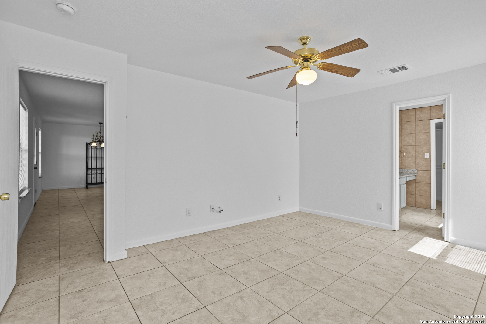 property viewer photo 16