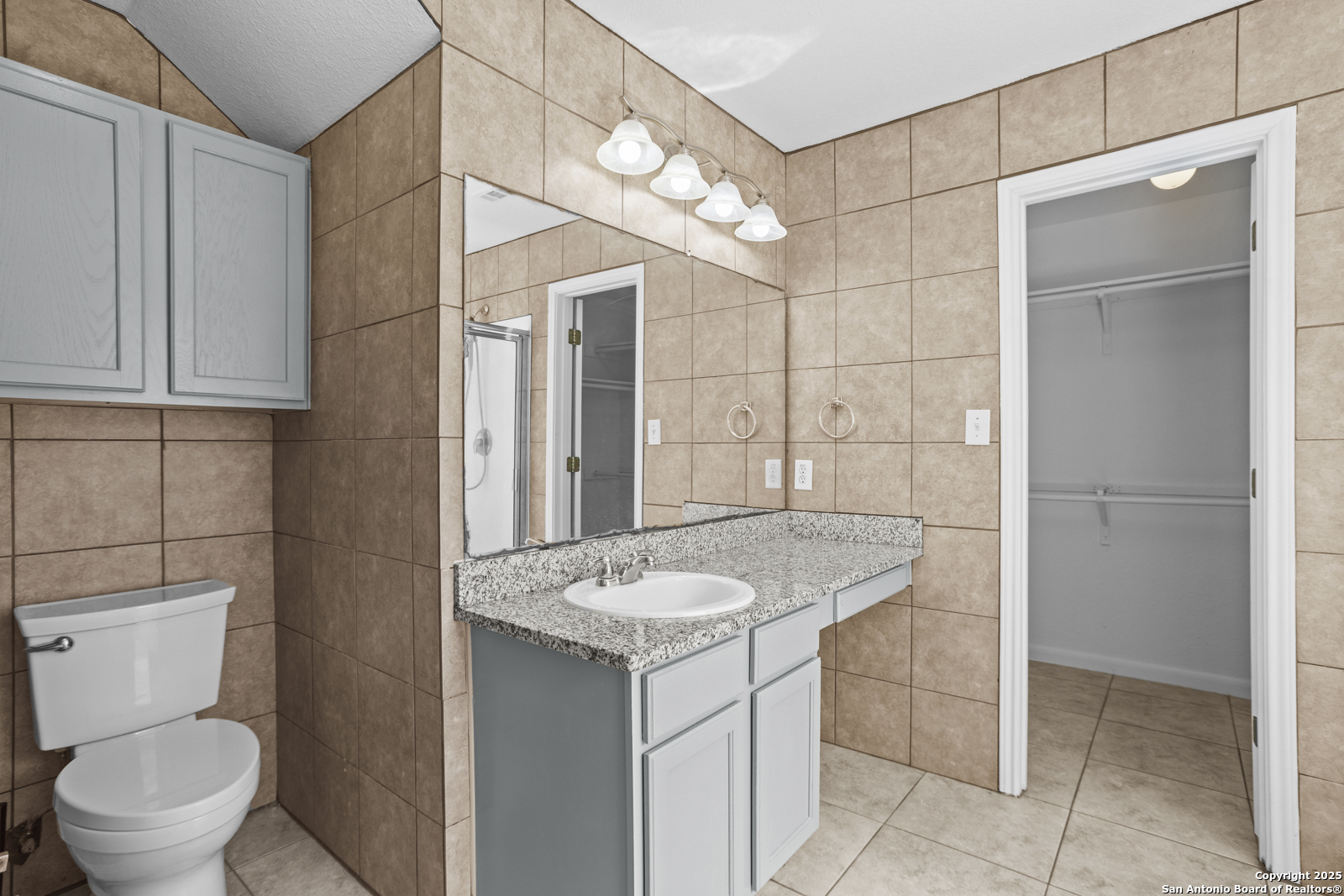property viewer photo 18