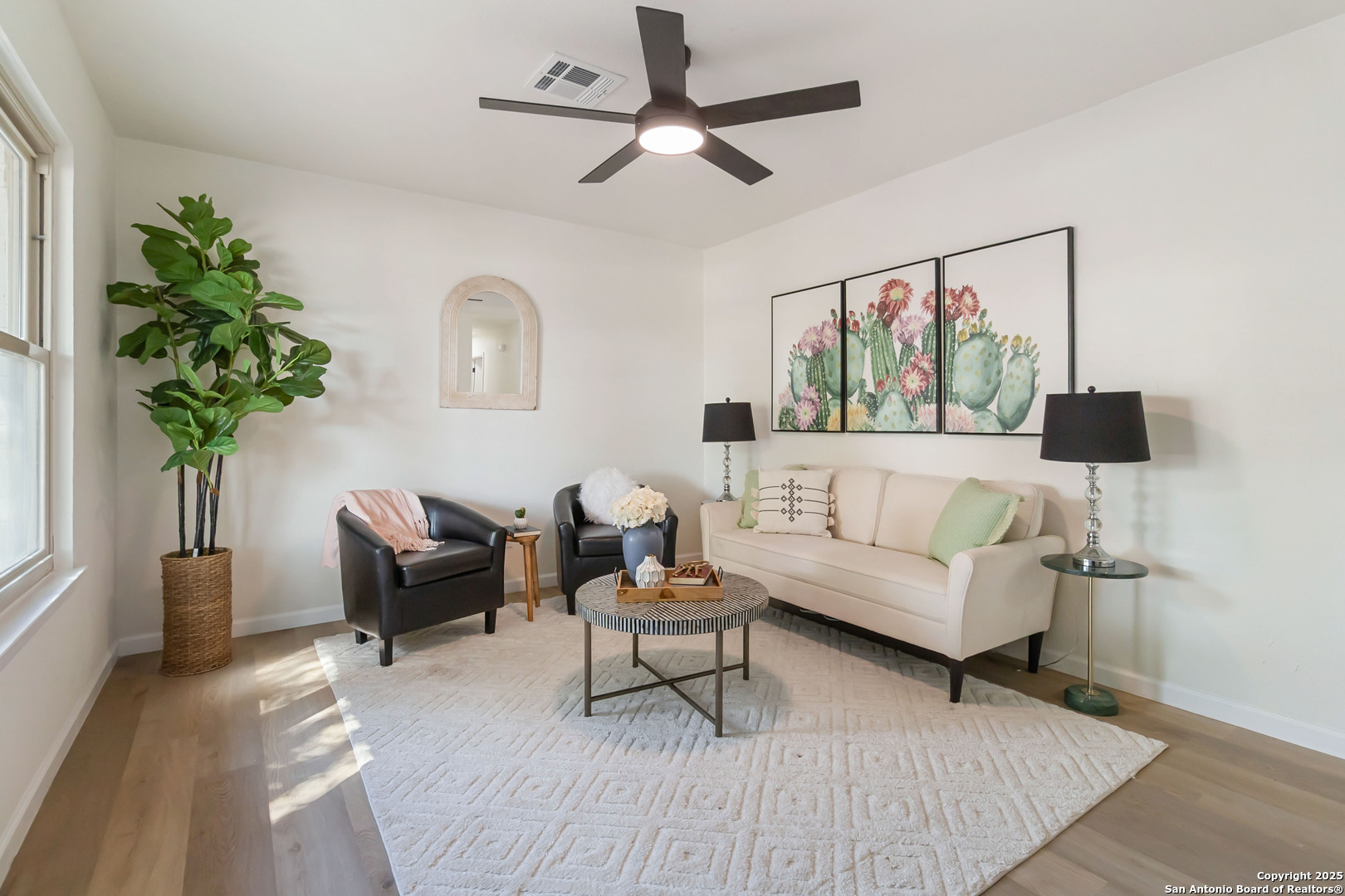 property viewer photo 1