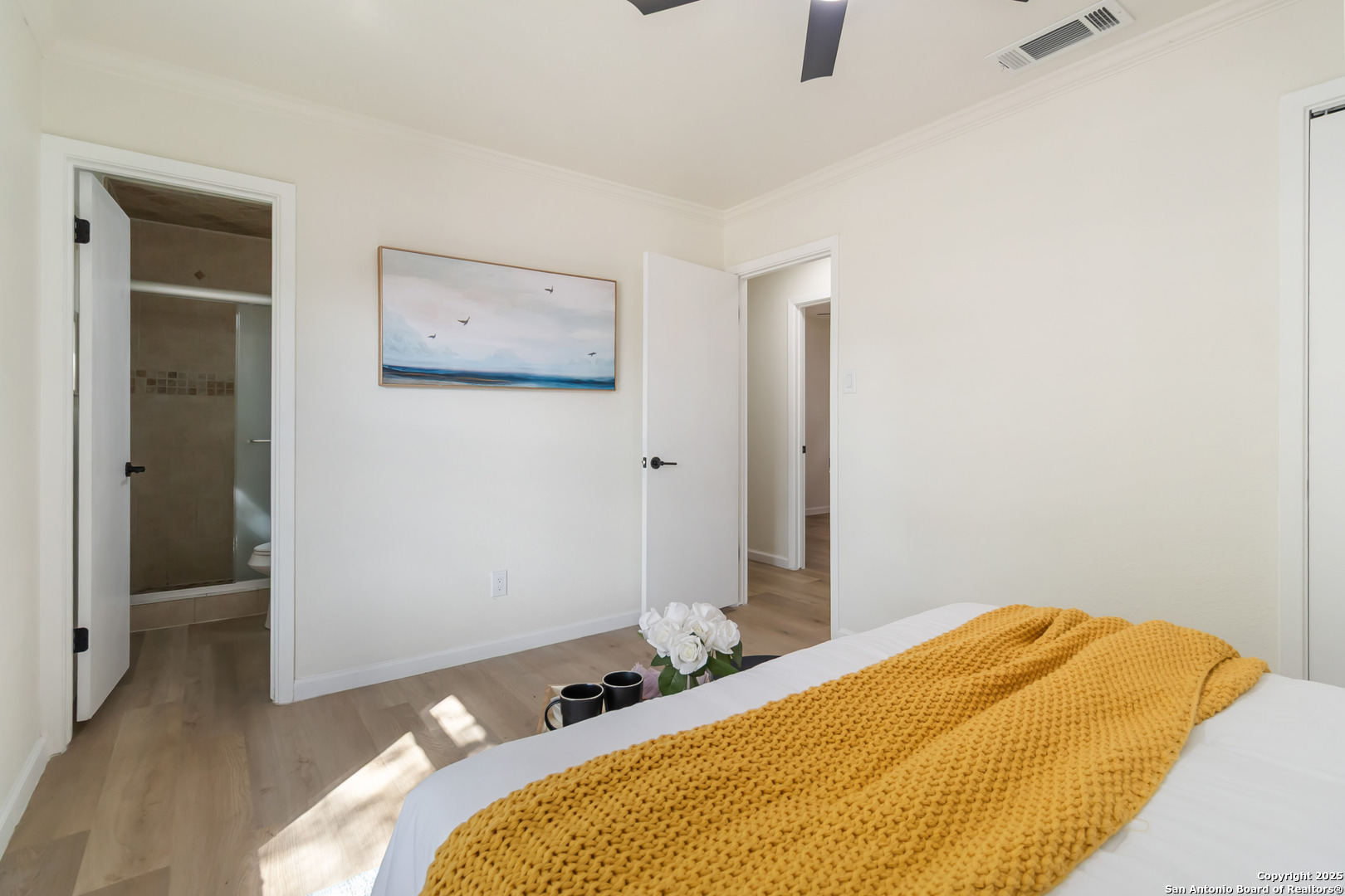 property viewer photo 15