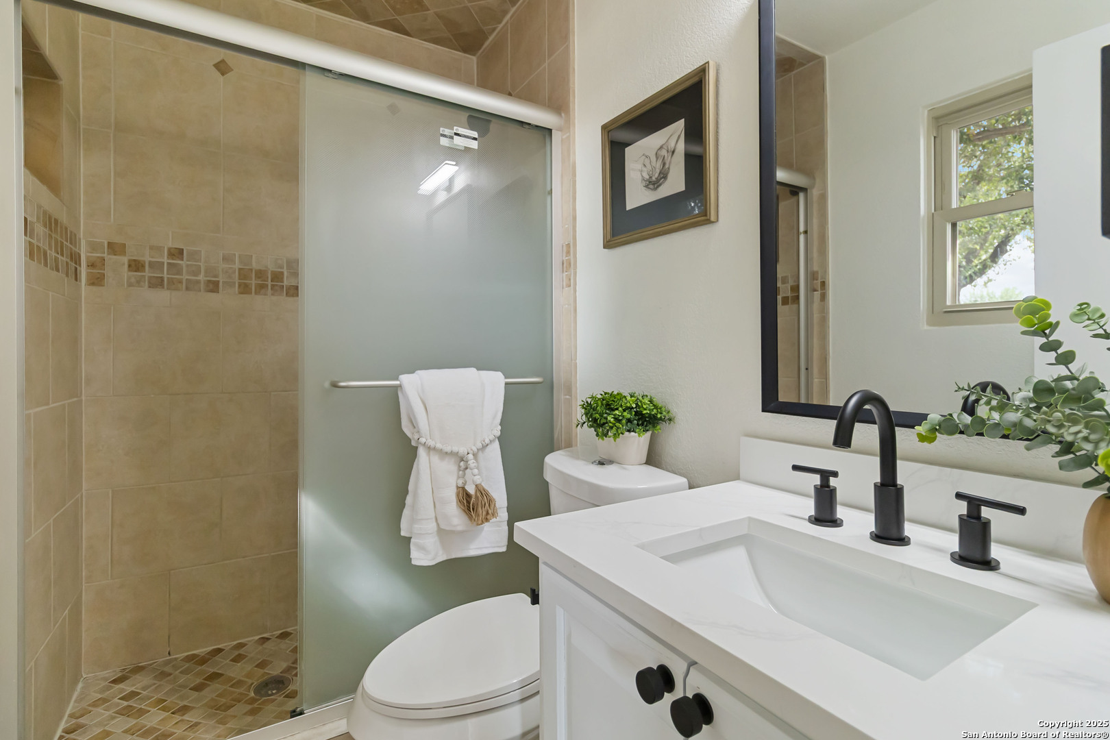 property viewer photo 16