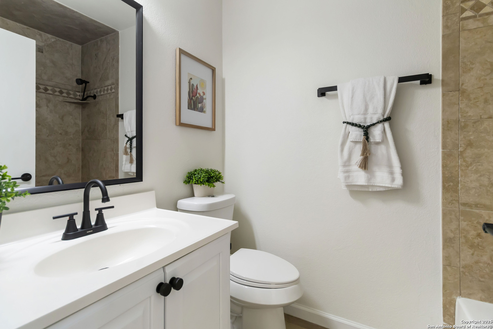 property viewer photo 9