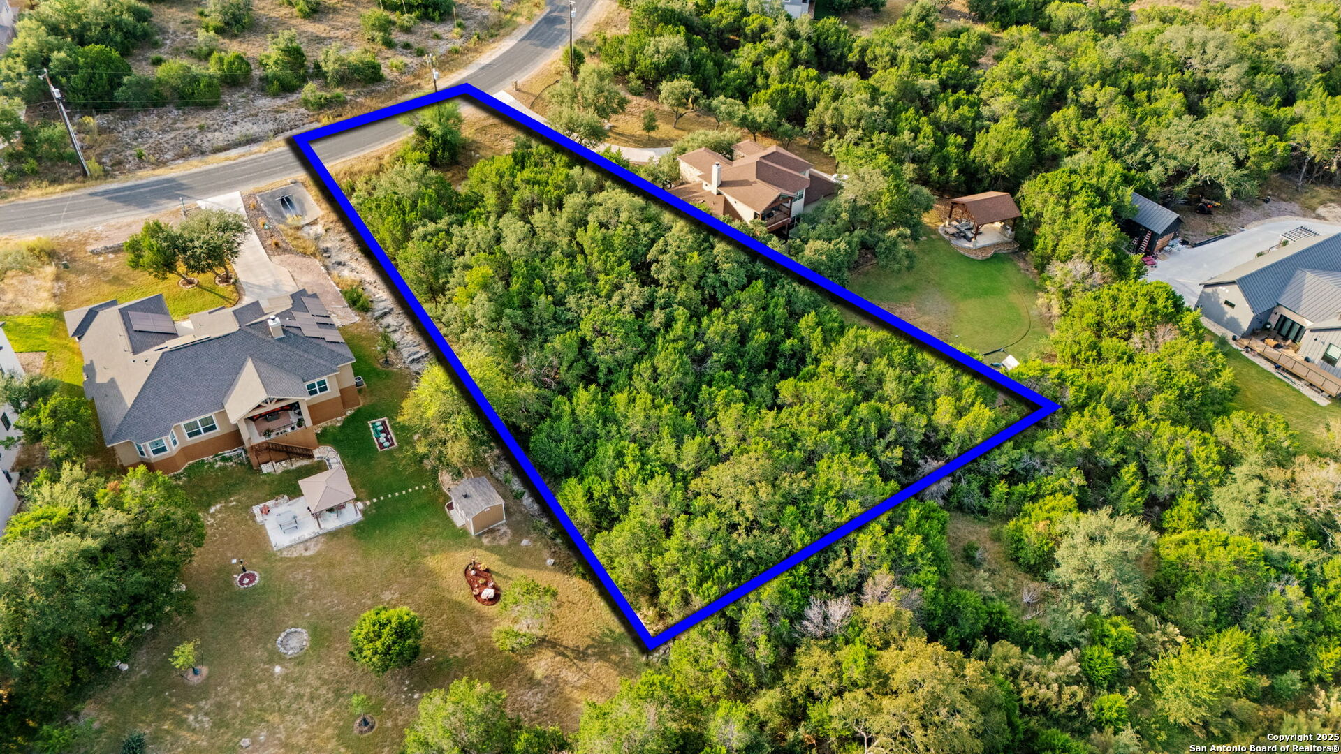 main property photo 3