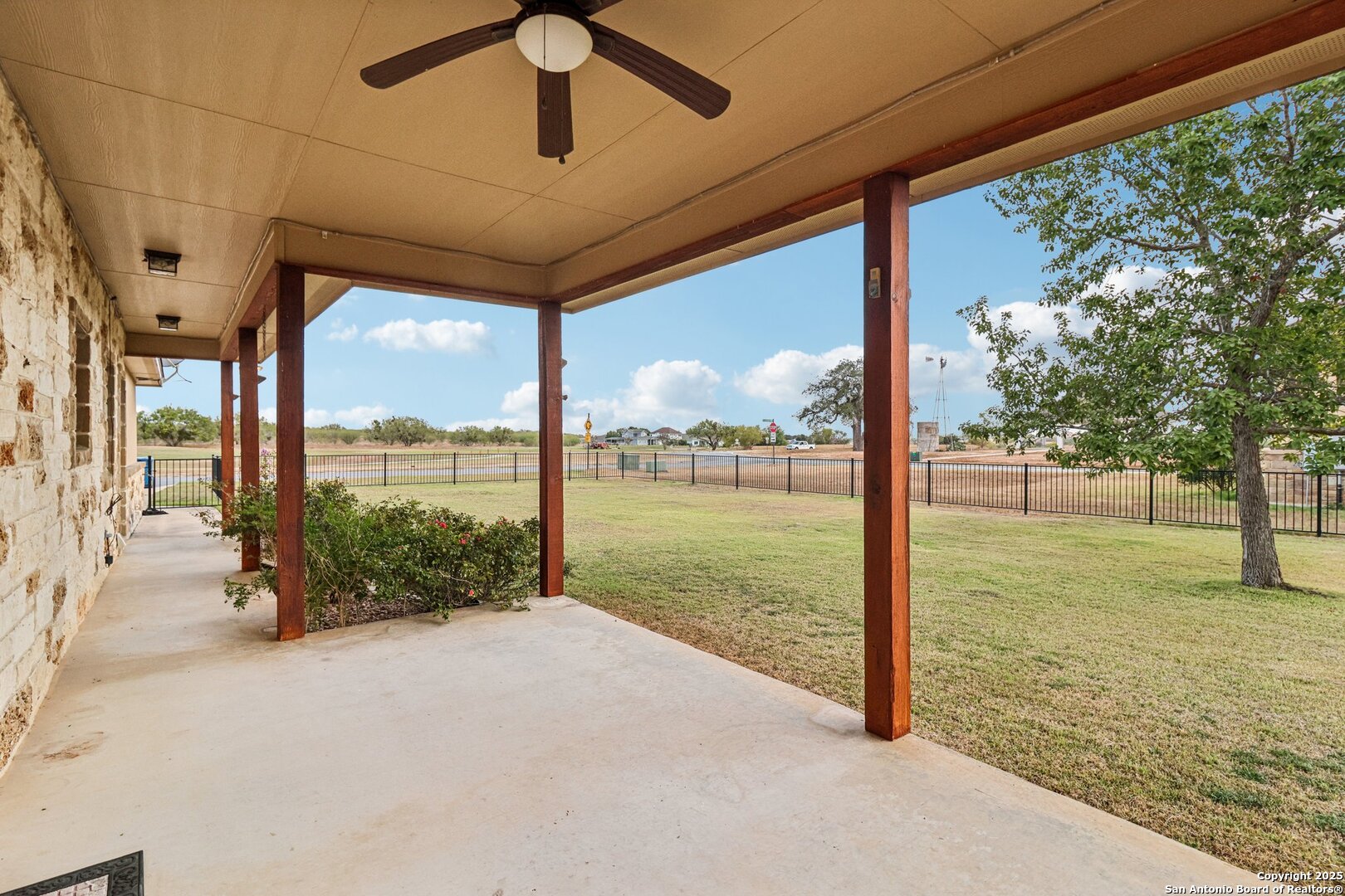 main property photo 35