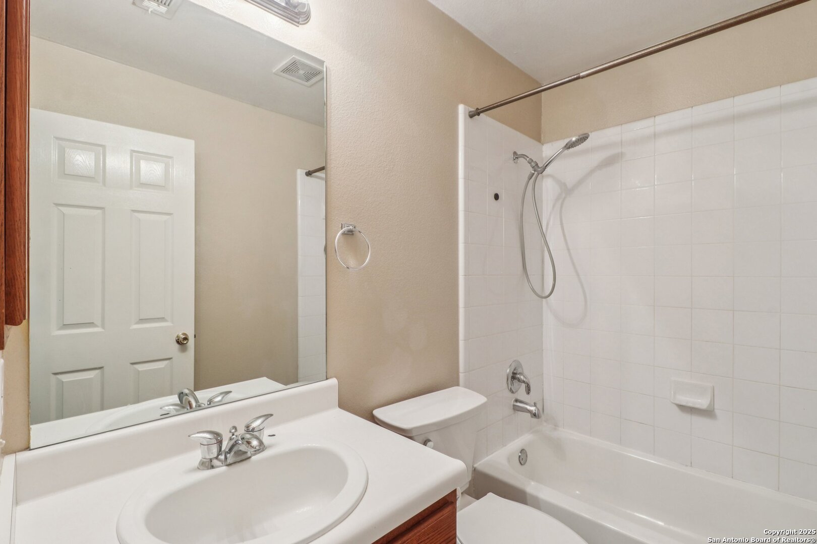 property viewer photo 17