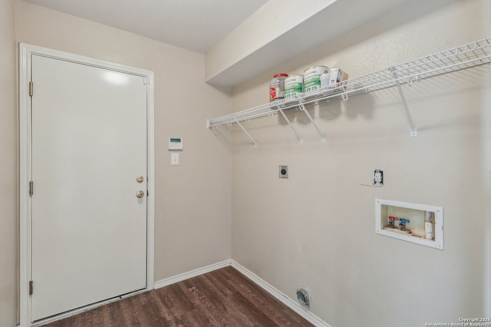 property viewer photo 18