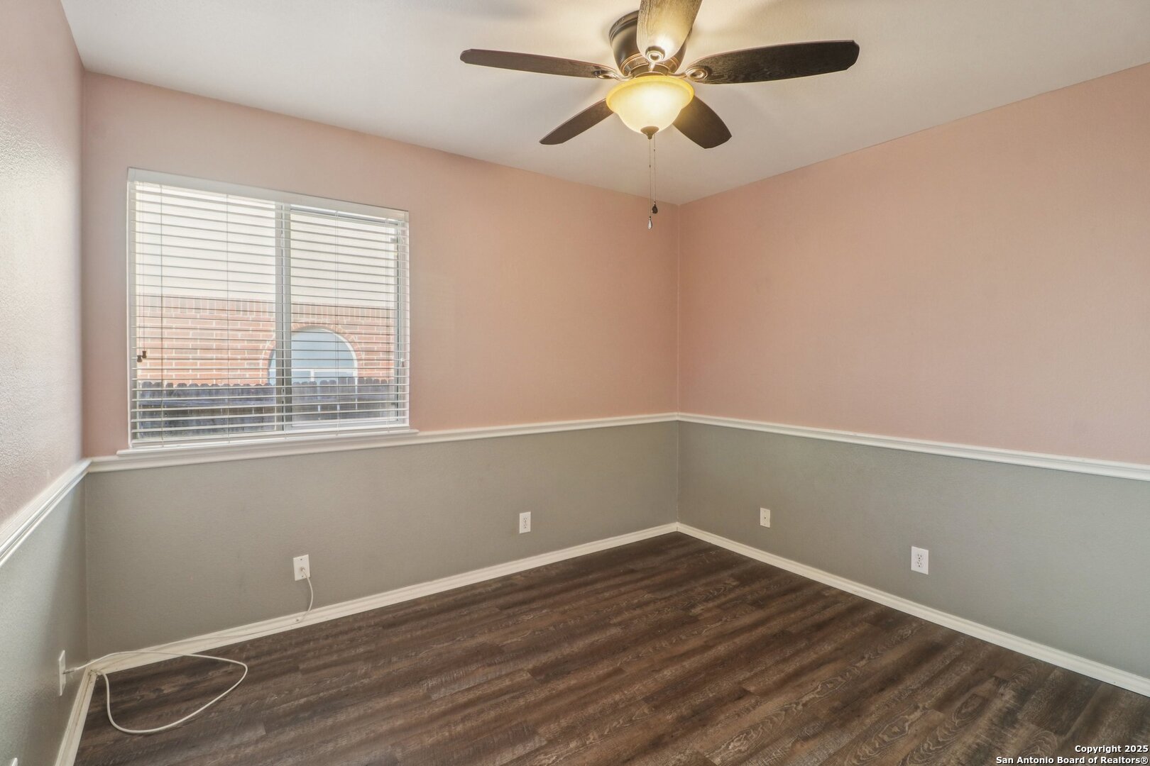 property viewer photo 19