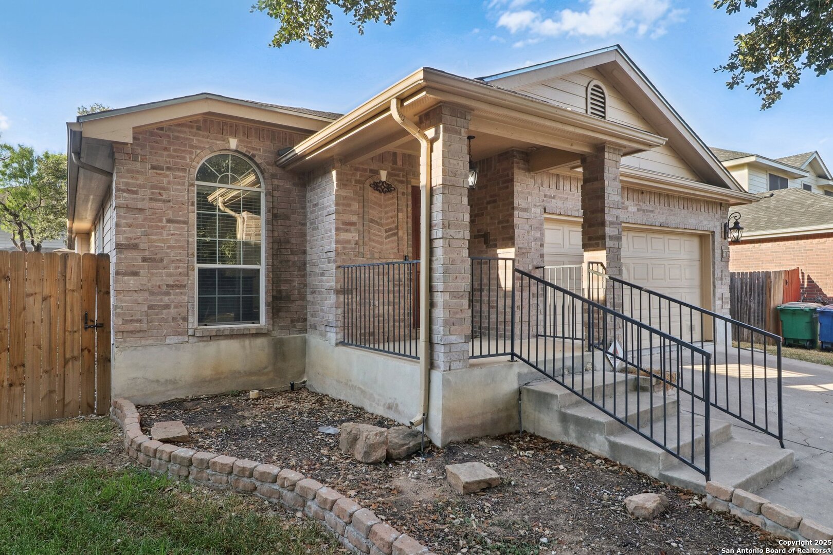 property viewer photo 2